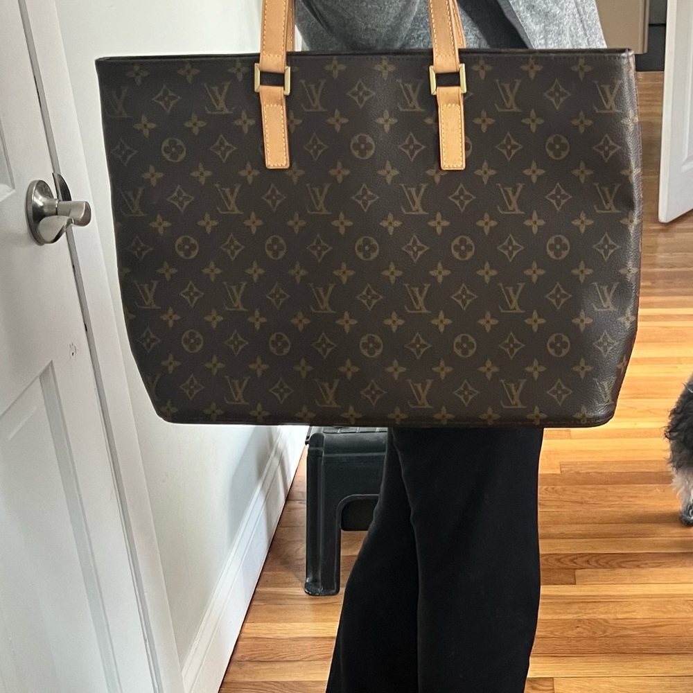 Luis Vuitton bag - Picture 4 of 10